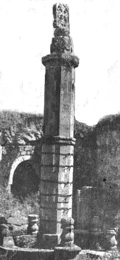 Качающийся столп (895г.). Армения. Монастырь Татев.